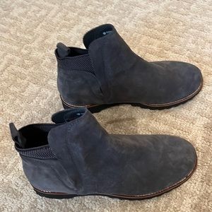 Blondo perla suede waterproof gray boot